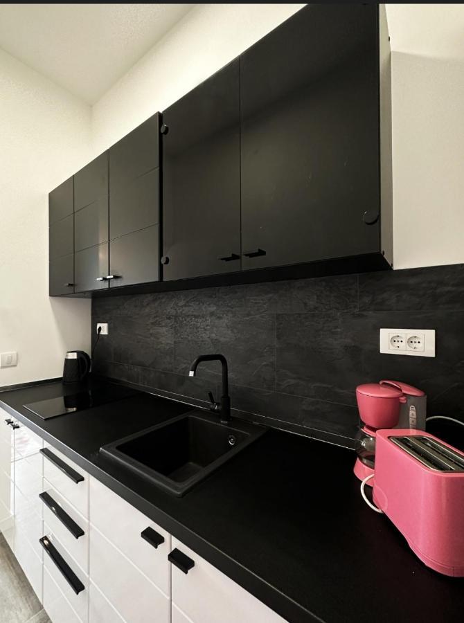 Studio Apartment, 5 Minutes To The Beach 巴尔 外观 照片